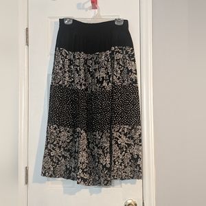Pleated Chaus skirt